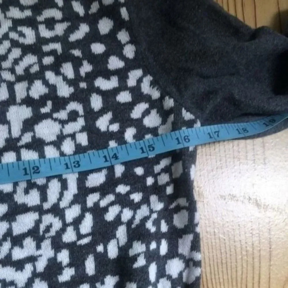Merona Womens Cardigan Sweater Black Gray Animal Print Long Sleeve Button Up - Picture 13 of 14